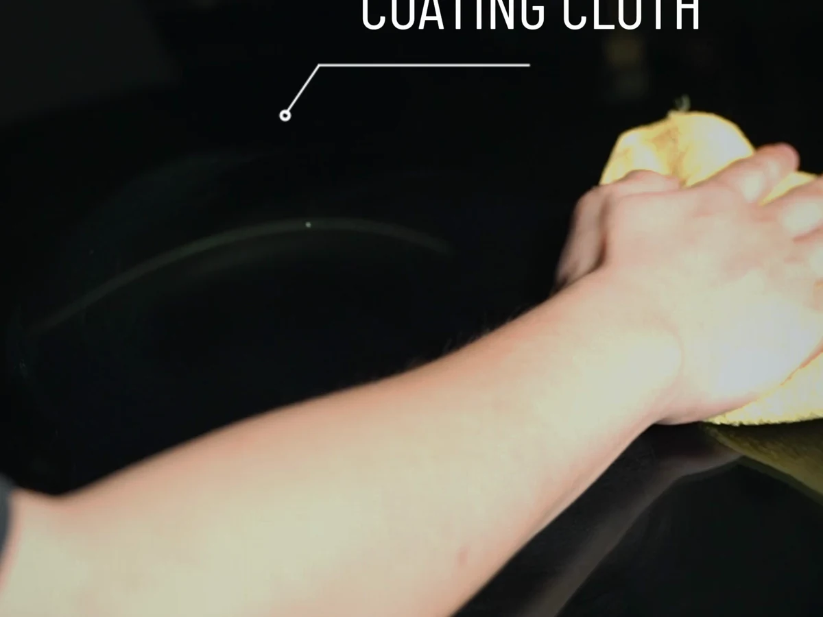 Spreading with an applicator cloth